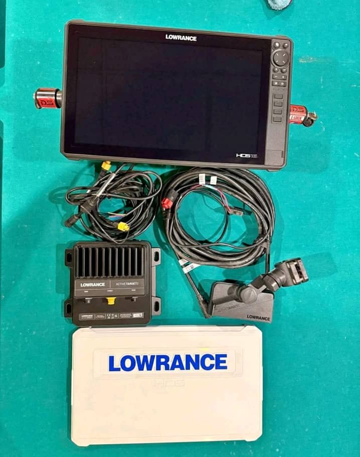 Lowrance HDS 16 Live and Active Target 2 - Image 3